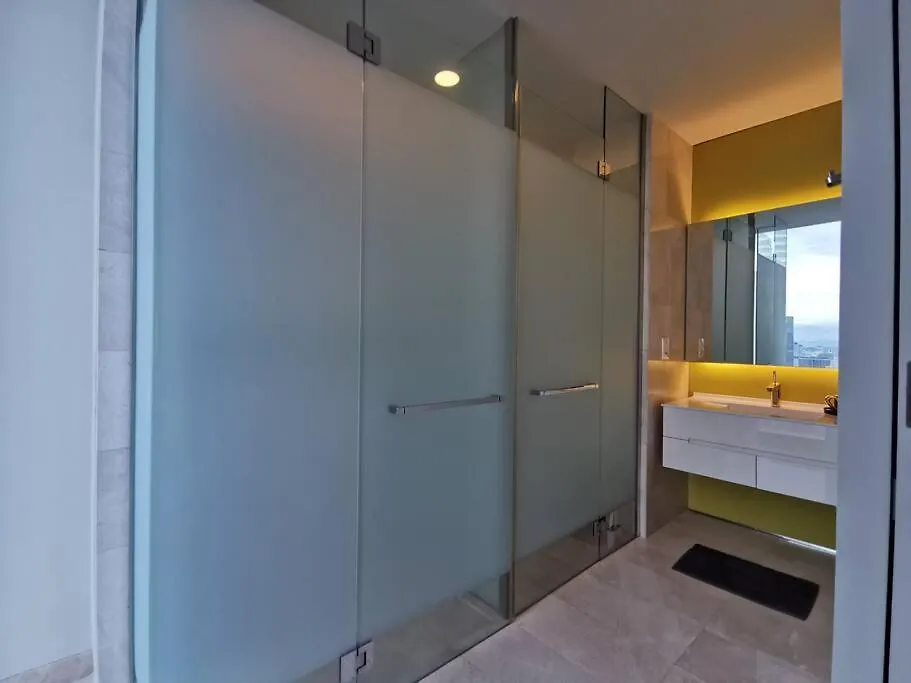 Tropicana The Residences Klcc By Rverse Suite Kuala Lumpur Apartment